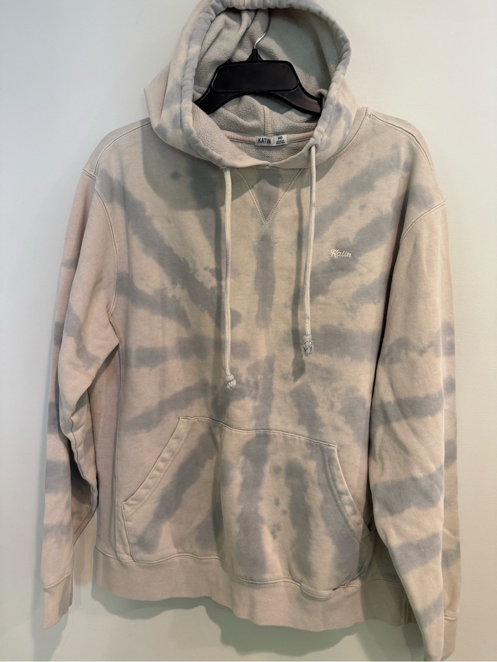 Katin Mens Tie-Dye Pullover Hoodie in Light Gray & Cream Y2K Grunge Beach